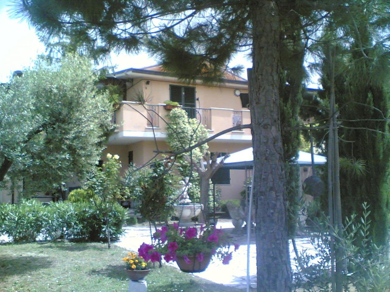 Bed&Breakfast Giardino Agritourist 콘트로구에라 외부 사진